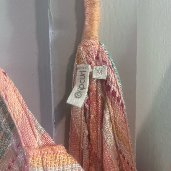 Rip Curl Cover Up - Picture 3 of 3